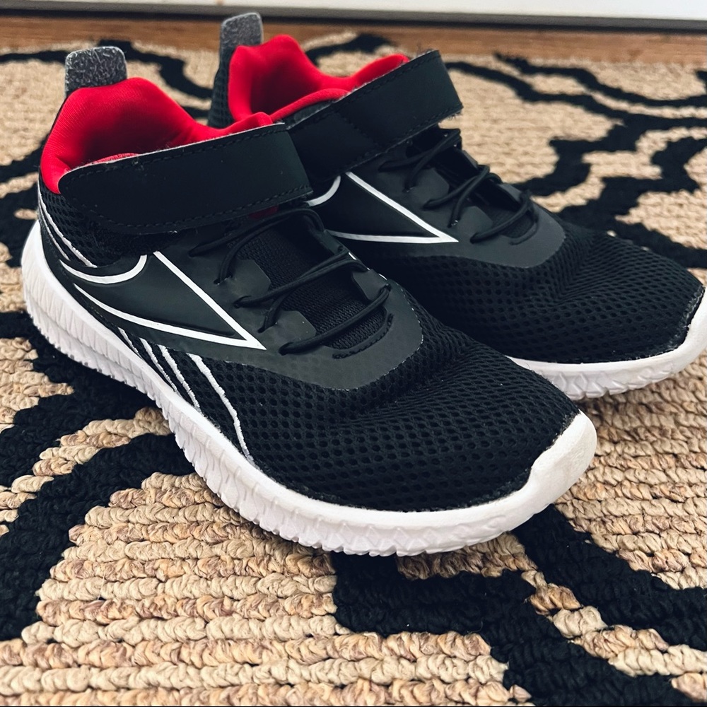 Boys Size 12.5 (preschool) Reebok Shoes